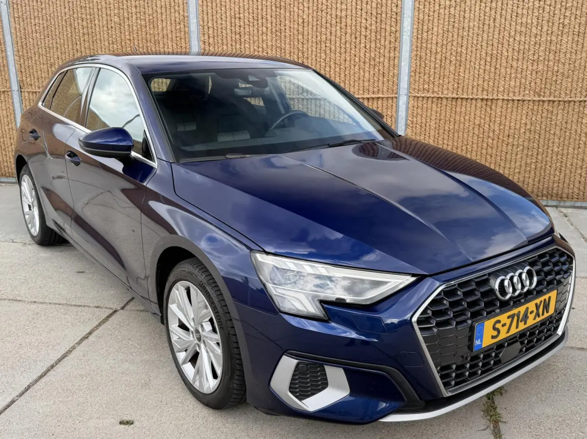 30 TFSI Advanced edition Automaat | Sportstoelen met lendensteun | 17 inch lichtmetalen velgen | Navigatiesysteem | Apple CarPlay | LED verlichting | Cruise control en rijbaan assistent | Pa