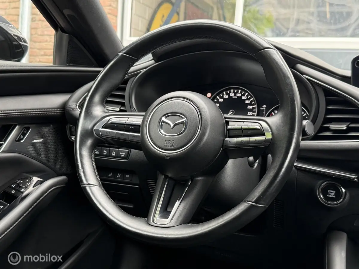 2.0 e-SkyActiv-X M Hybrid 180 Luxury AWD Leer Bose Navi Carplay 360 Camera 18 inch LED ACC