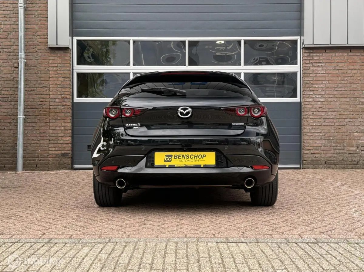 2.0 e-SkyActiv-X M Hybrid 180 Luxury Leer Bose Navi Carplay 360 Camera 18 inch LED ACC