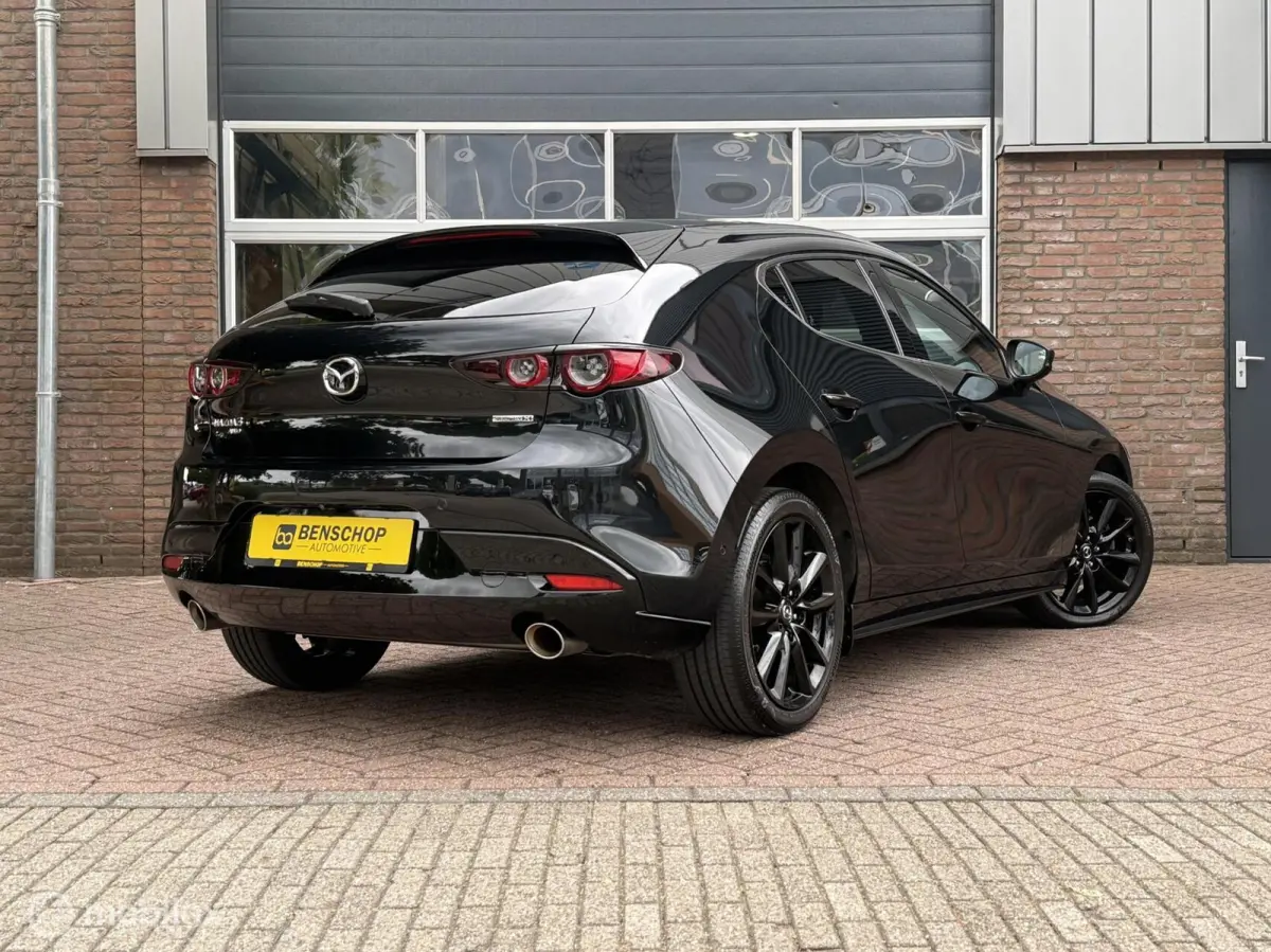 2.0 e-SkyActiv-X M Hybrid 180 Luxury Leer Bose Navi Carplay 360 Camera 18 inch LED ACC