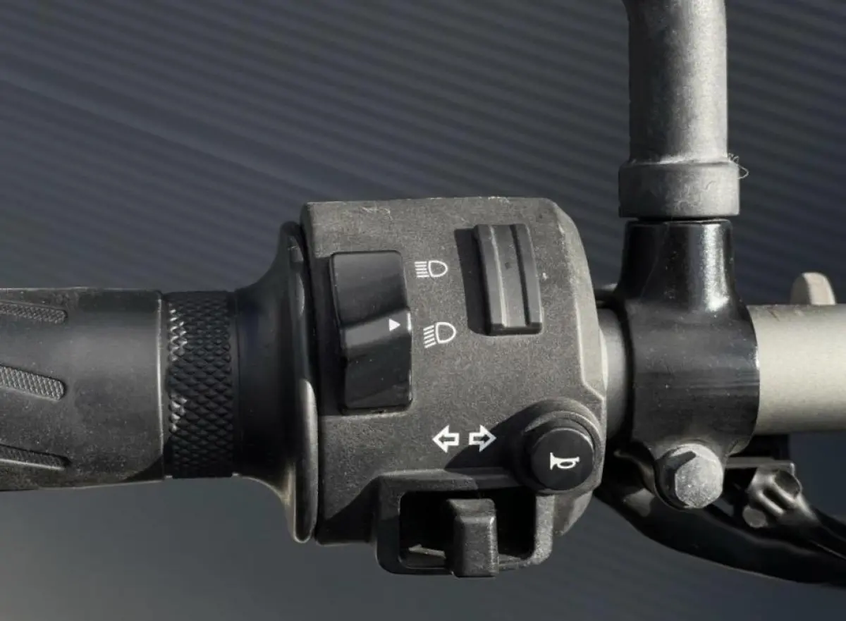 | NETTE STAAT | Akrapovic | A2 Code 80 Certificaat |