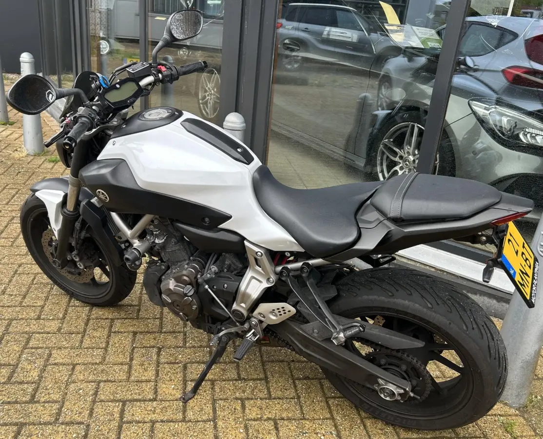 | NETTE STAAT | Akrapovic | A2 Code 80 Certificaat |