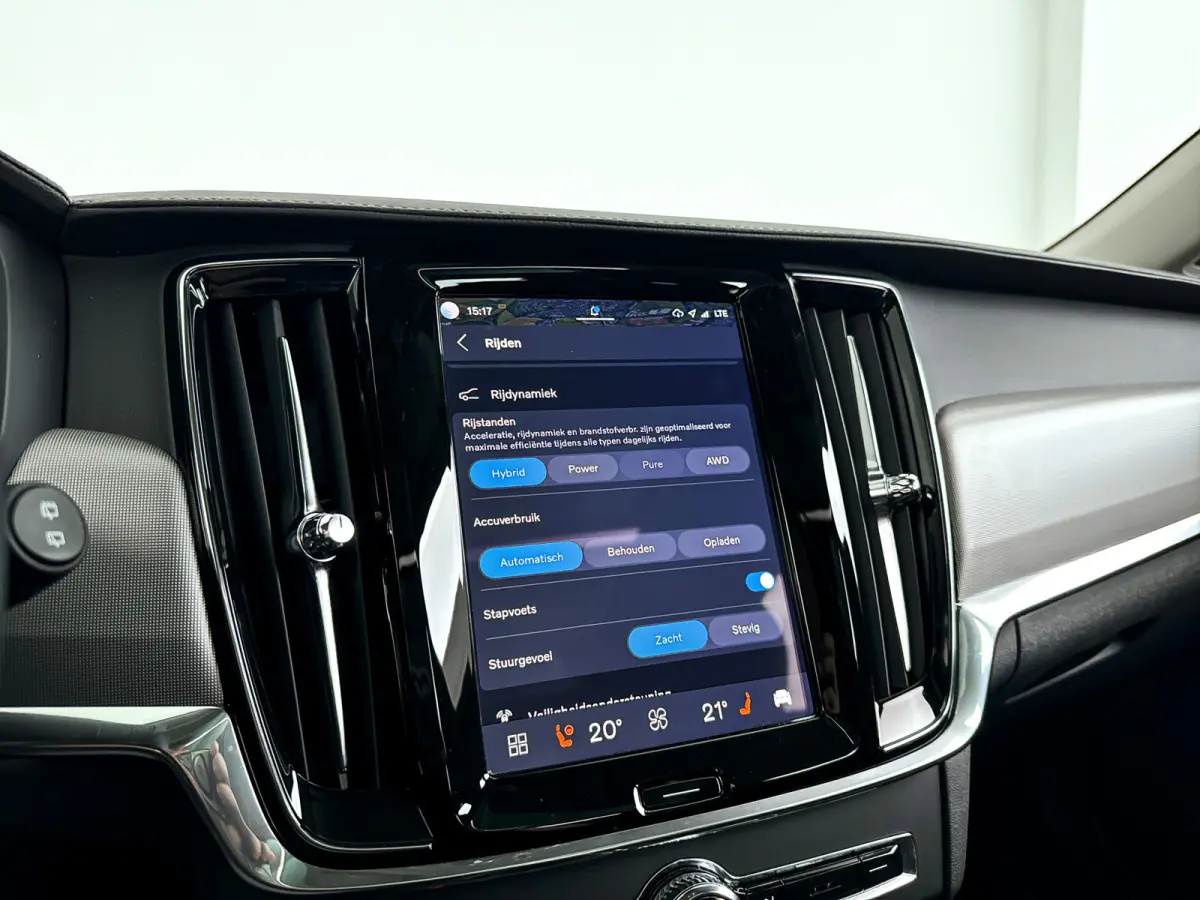 T8 Plug-in hybrid AWD Ultra Dark | SOH 100% | Panoramadak | 360° camera | Harman Kardon | Head-up display | Stoel- en Stuurverwarming | Trekhaak