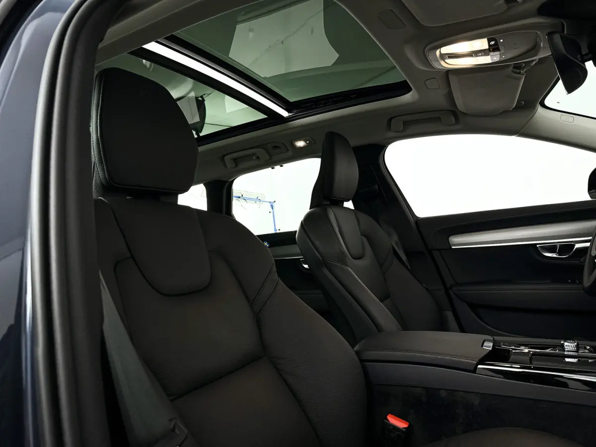 T8 Plug-in hybrid AWD Ultra Dark | SOH 100% | Panoramadak | 360° camera | Harman Kardon | Head-up display | Stoel- en Stuurverwarming | Trekhaak