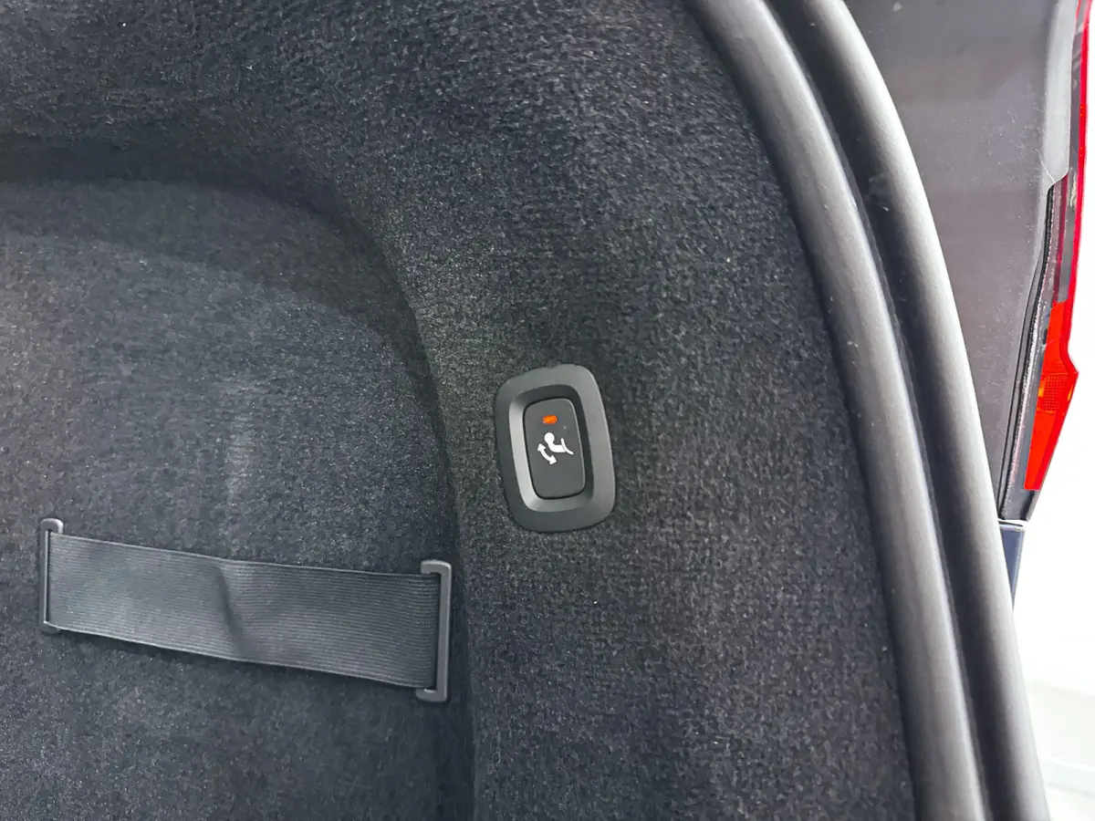 T8 Plug-in hybrid AWD Ultra Dark | SOH 100% | Panoramadak | 360° camera | Harman Kardon | Head-up display | Stoel- en Stuurverwarming | Trekhaak