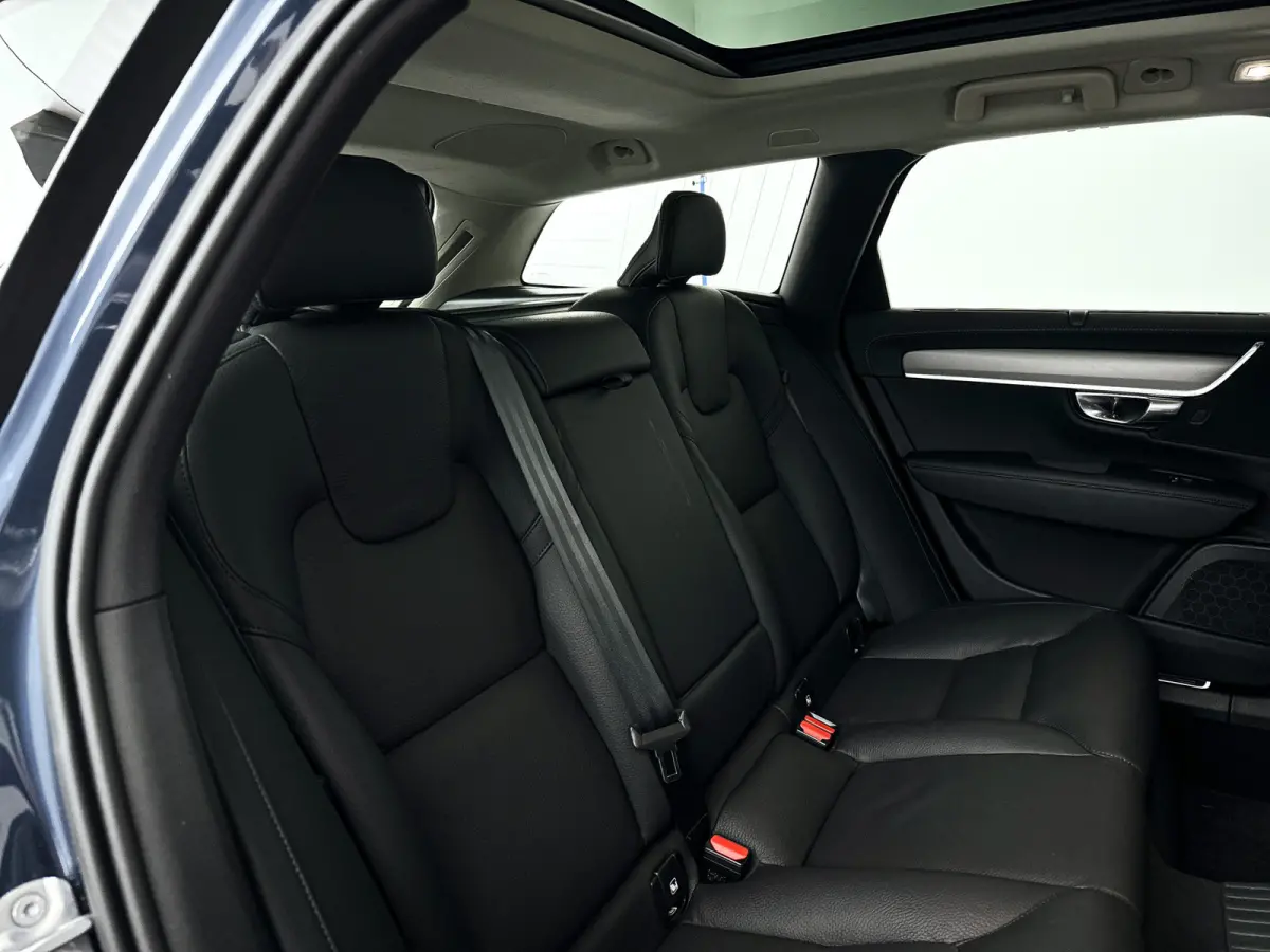 T8 Plug-in hybrid AWD Ultra Dark | SOH 100% | Panoramadak | 360° camera | Harman Kardon | Head-up display | Stoel- en Stuurverwarming | Trekhaak