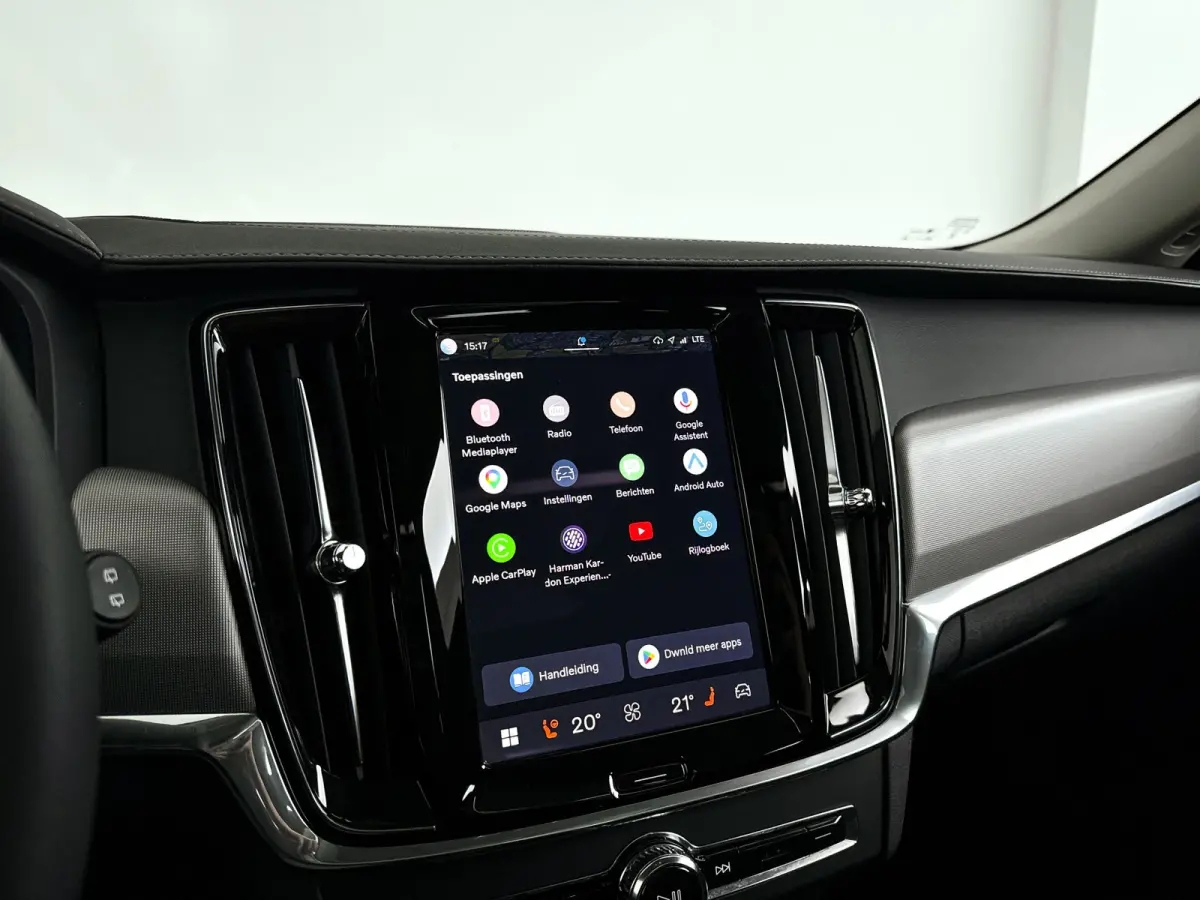 T8 Plug-in hybrid AWD Ultra Dark | SOH 100% | Panoramadak | 360° camera | Harman Kardon | Head-up display | Stoel- en Stuurverwarming | Trekhaak