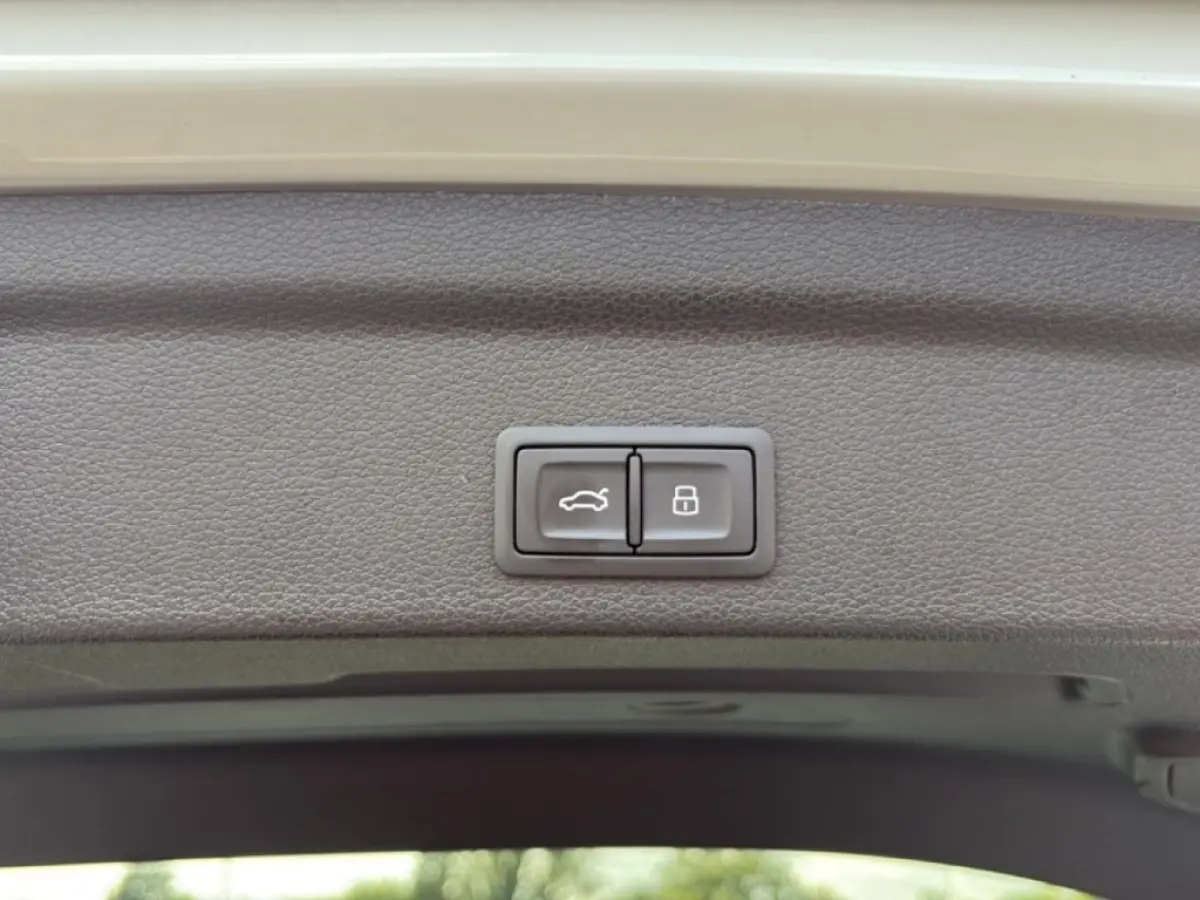 45 TFSIe S-LINE PDC-ACHTER/ELEK-KLEP/CRUISE/DIG-DASH/STOELVERW/CARPLAY/NAVI