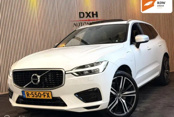 2.0 T8 TwinEngine AWD R-Design B&W PANO TREKH HUD