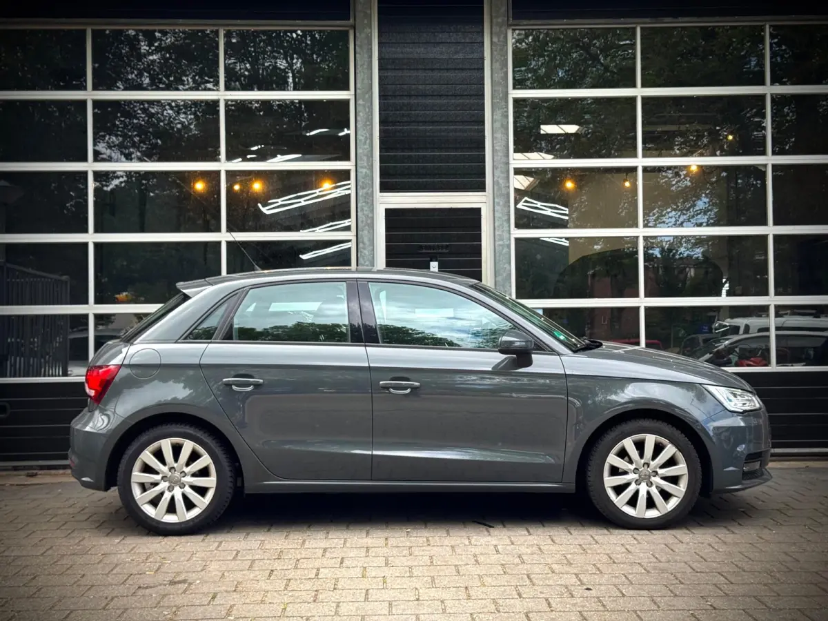 1.0 TFSI | LED | NAVI | CRUISE | PDC |