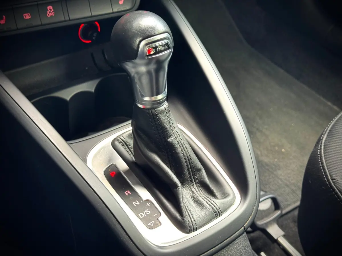 1.0 TFSI | LED | NAVI | CRUISE | PDC |