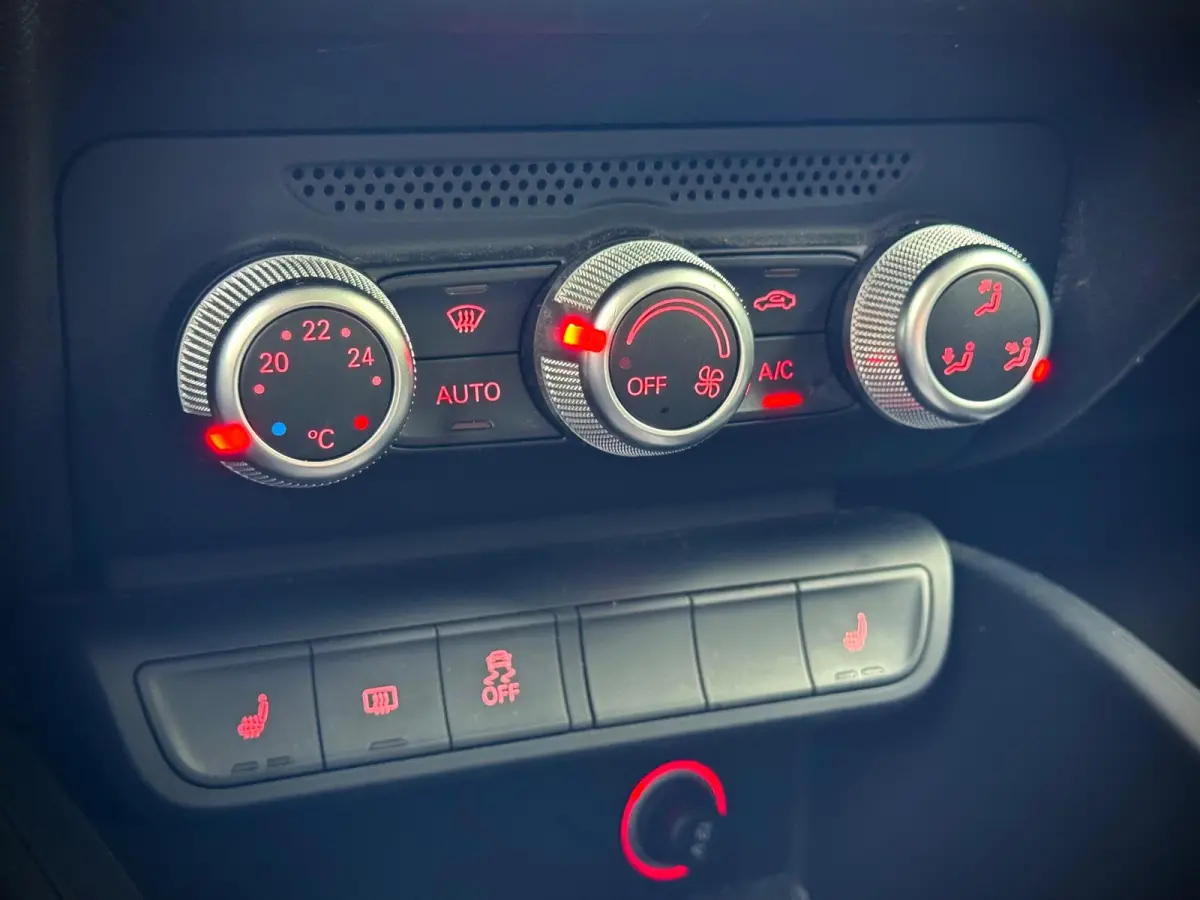 1.0 TFSI | LED | NAVI | CRUISE | PDC |