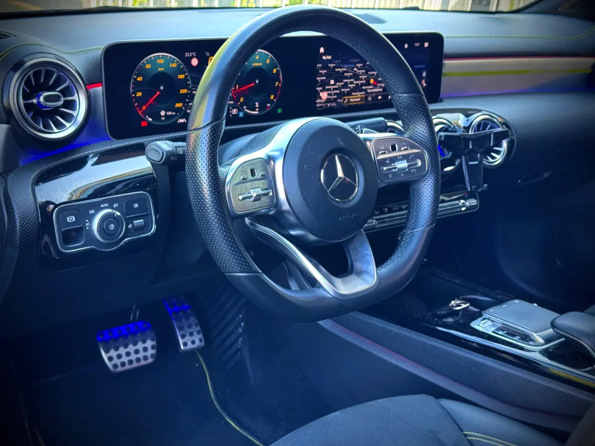 200 AMG YELLOW Edition 1 | PANO | LED | SFEERVERLICHT |