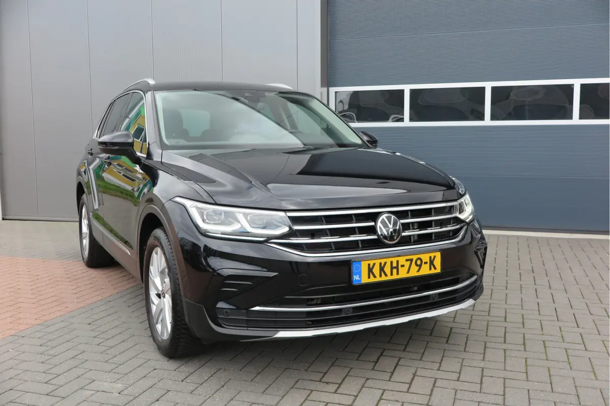 1.4 TSI eHybrid Elegance 245pk DSG ,Led matrix,Virtual cockpit,Trekhaak,Stoelverwarming, Led, DAB+ , PDC, LMV Stuurwiel verwarmd, Carplay etc .