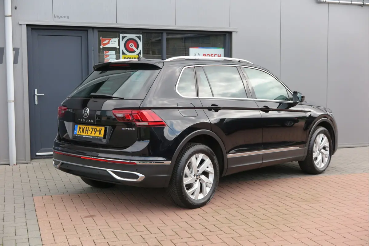 1.4 TSI eHybrid Elegance 245pk DSG ,Led matrix,Virtual cockpit,Trekhaak,Stoelverwarming, Led, DAB+ , PDC, LMV Stuurwiel verwarmd, Carplay etc .
