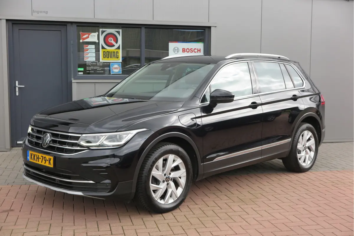 1.4 TSI eHybrid Elegance 245pk DSG ,Led matrix,Virtual cockpit,Trekhaak,Stoelverwarming, Led, DAB+ , PDC, LMV Stuurwiel verwarmd, Carplay etc .