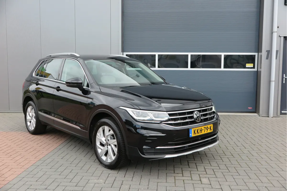 1.4 TSI eHybrid Elegance 245pk DSG ,Led matrix,Virtual cockpit,Trekhaak,Stoelverwarming, Led, DAB+ , PDC, LMV Stuurwiel verwarmd, Carplay etc .