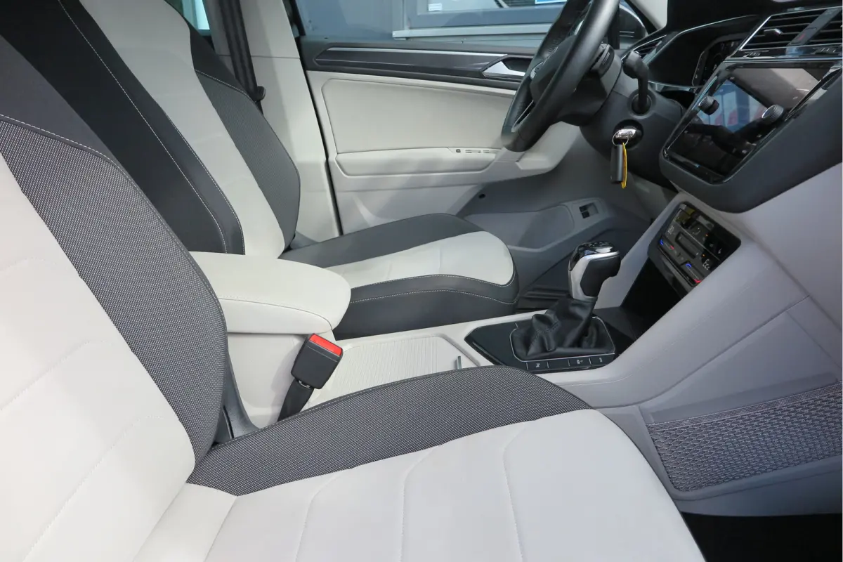 1.4 TSI eHybrid Elegance 245pk DSG ,Led matrix,Virtual cockpit,Trekhaak,Stoelverwarming, Led, DAB+ , PDC, LMV Stuurwiel verwarmd, Carplay etc .