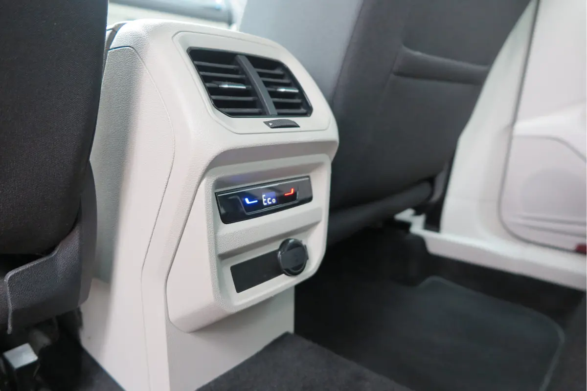 1.4 TSI eHybrid Elegance 245pk DSG ,Led matrix,Virtual cockpit,Trekhaak,Stoelverwarming, Led, DAB+ , PDC, LMV Stuurwiel verwarmd, Carplay etc .