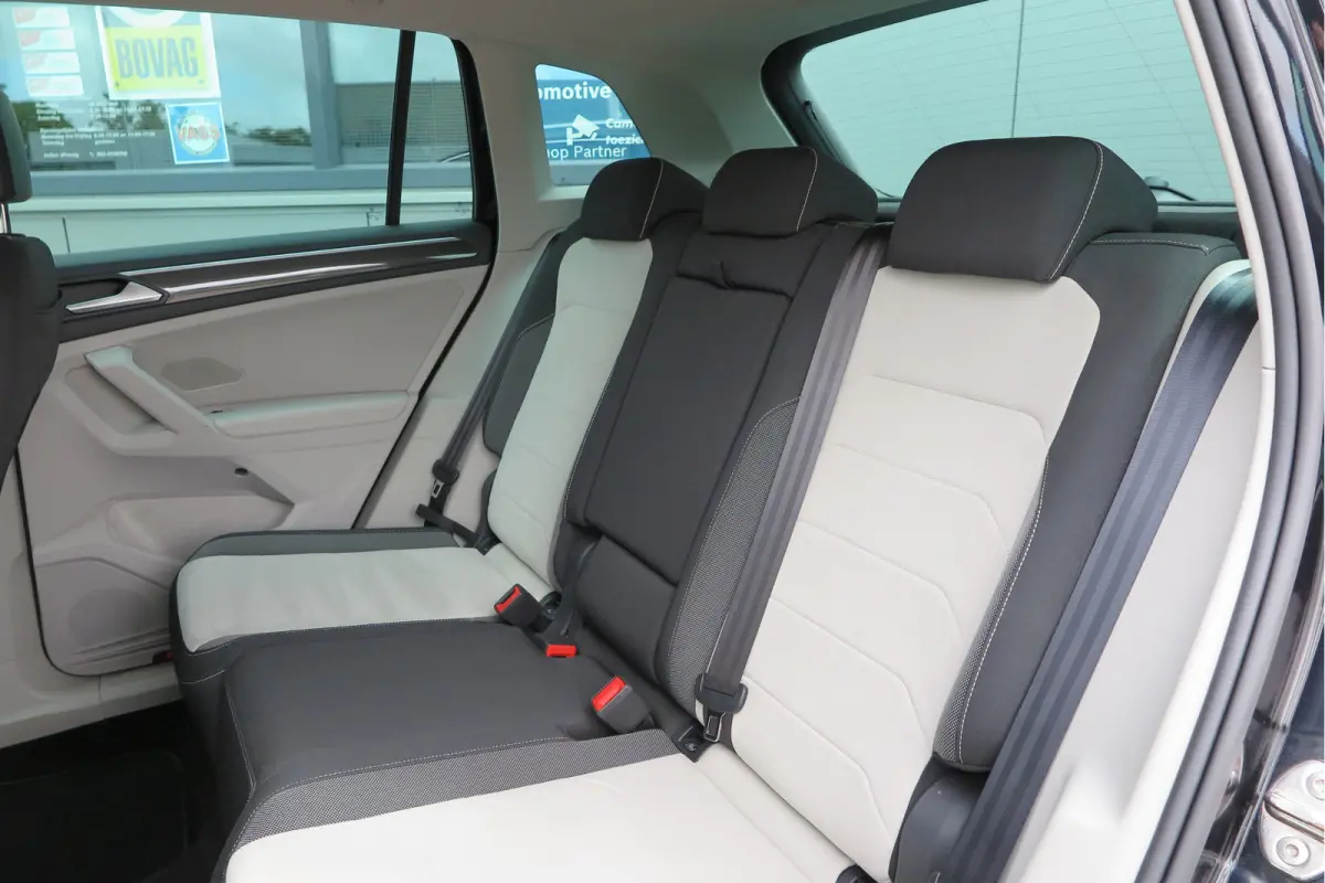 1.4 TSI eHybrid Elegance 245pk DSG ,Led matrix,Virtual cockpit,Trekhaak,Stoelverwarming, Led, DAB+ , PDC, LMV Stuurwiel verwarmd, Carplay etc .