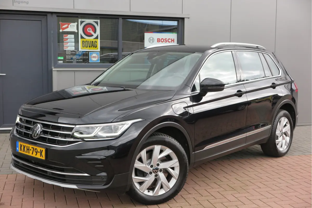 1.4 TSI eHybrid Elegance 245pk DSG ,Led matrix,Virtual cockpit,Trekhaak,Stoelverwarming, Led, DAB+ , PDC, LMV Stuurwiel verwarmd, Carplay etc .