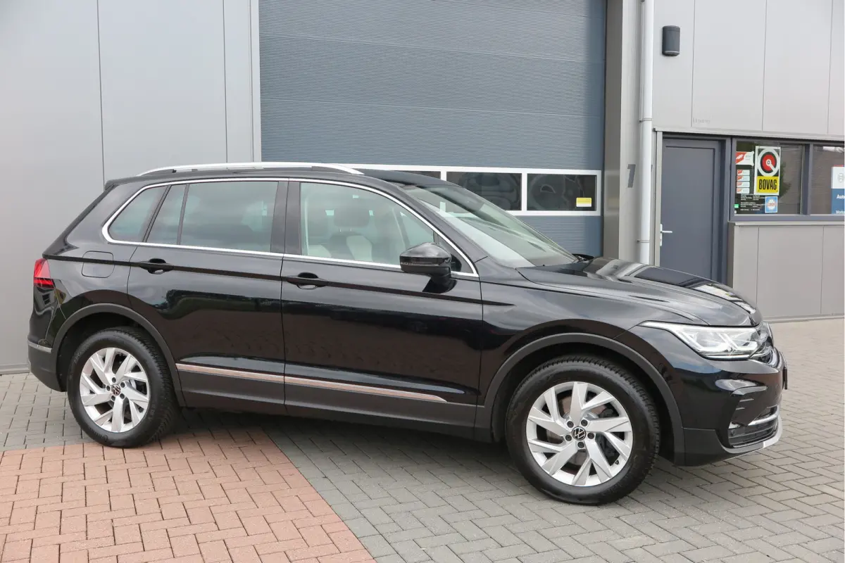 1.4 TSI eHybrid Elegance 245pk DSG ,Led matrix,Virtual cockpit,Trekhaak,Stoelverwarming, Led, DAB+ , PDC, LMV Stuurwiel verwarmd, Carplay etc .
