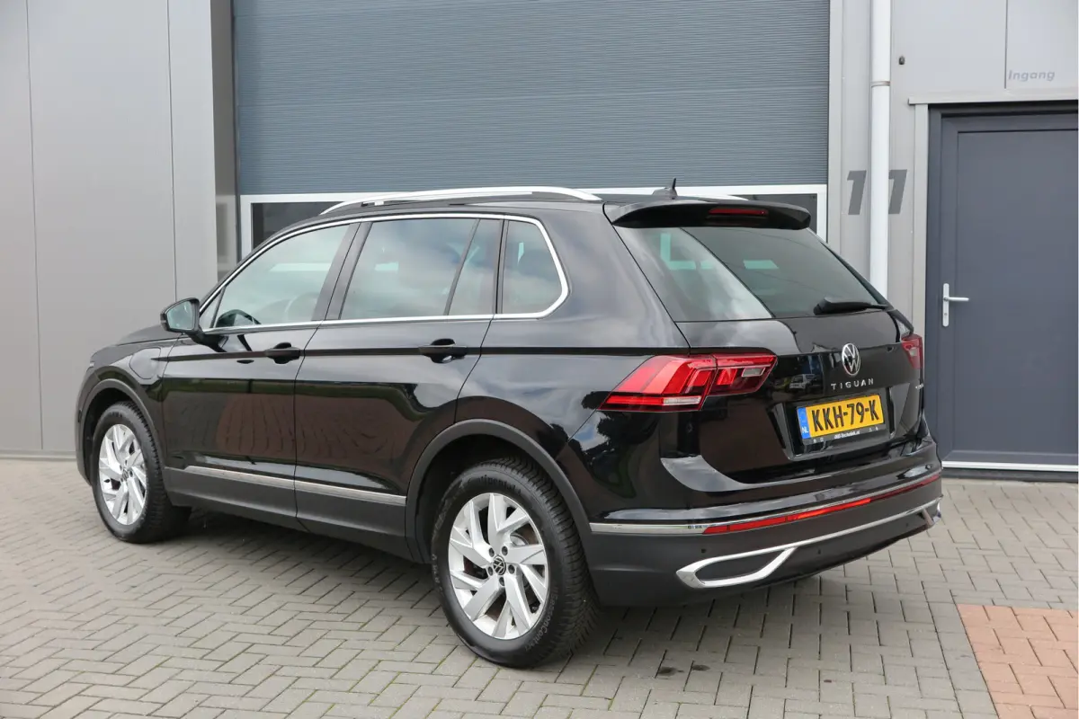 1.4 TSI eHybrid Elegance 245pk DSG ,Led matrix,Virtual cockpit,Trekhaak,Stoelverwarming, Led, DAB+ , PDC, LMV Stuurwiel verwarmd, Carplay etc .