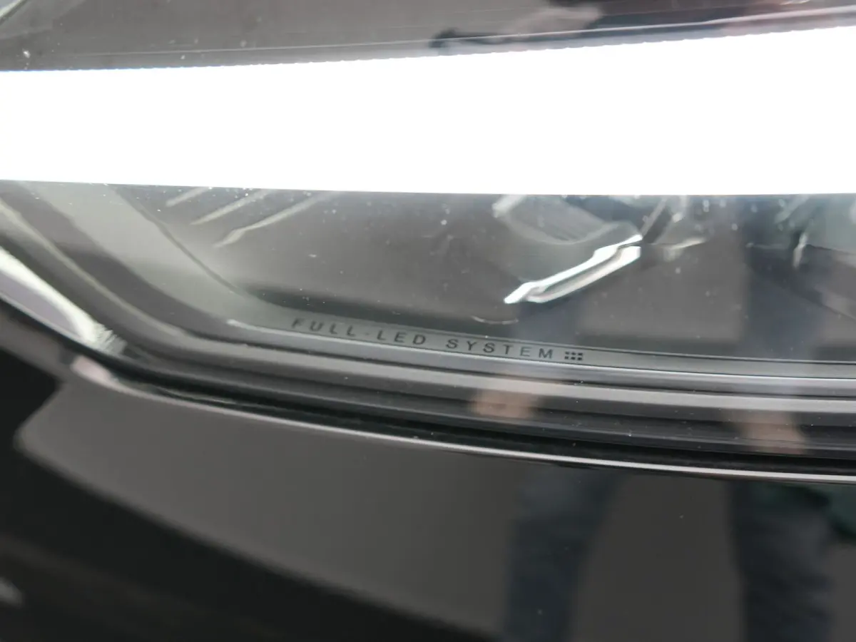 T8 AWD Plus Dark LONG RANGE PHEV 455pk Dealer O.H. | Trekhaak Af Fabriek | Panodak | Lederen Sportstoelen Memory & Verwarmd | Stuur Verwarmd | Keyless | Apple Carplay | Google Assistent | DA