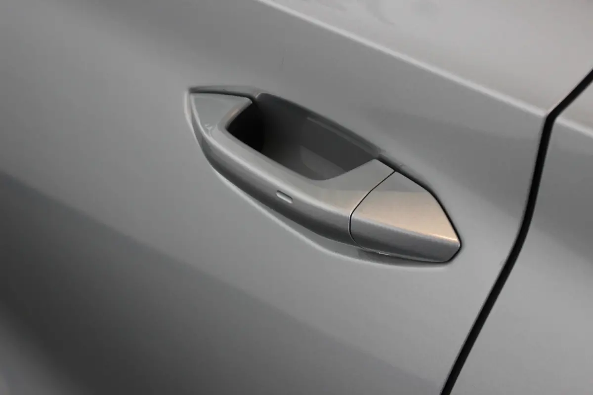 60 Sportline SOH 92% | Warmtepomp | Camera | Stoel/Stuurverw. | Carplay | Adapt. Cruise | 20" LMV | PDC V+A