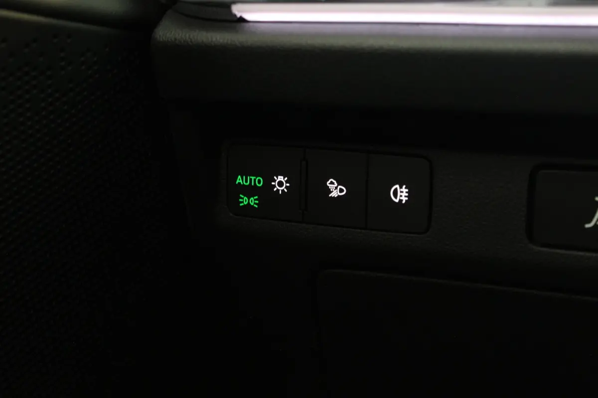 60 Sportline SOH 92% | Warmtepomp | Camera | Stoel/Stuurverw. | Carplay | Adapt. Cruise | 20" LMV | PDC V+A