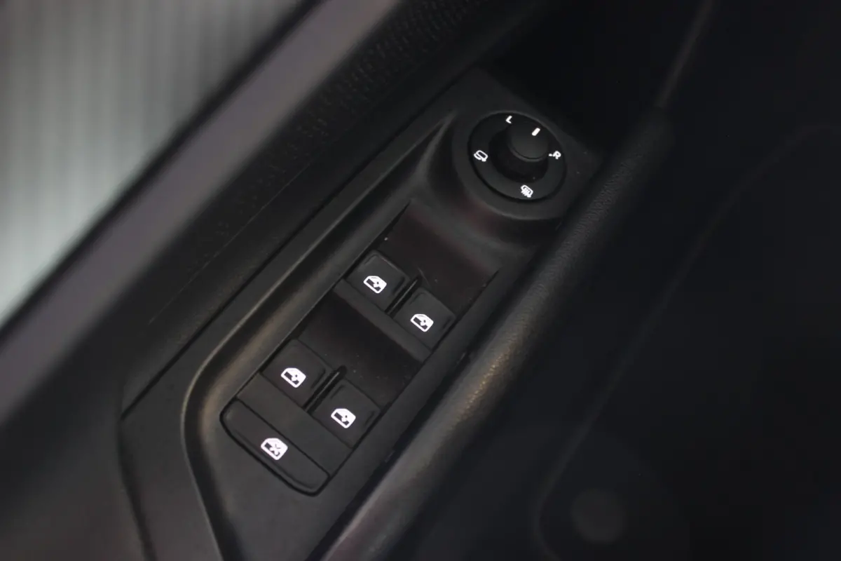 60 Sportline SOH 92% | Warmtepomp | Camera | Stoel/Stuurverw. | Carplay | Adapt. Cruise | 20" LMV | PDC V+A