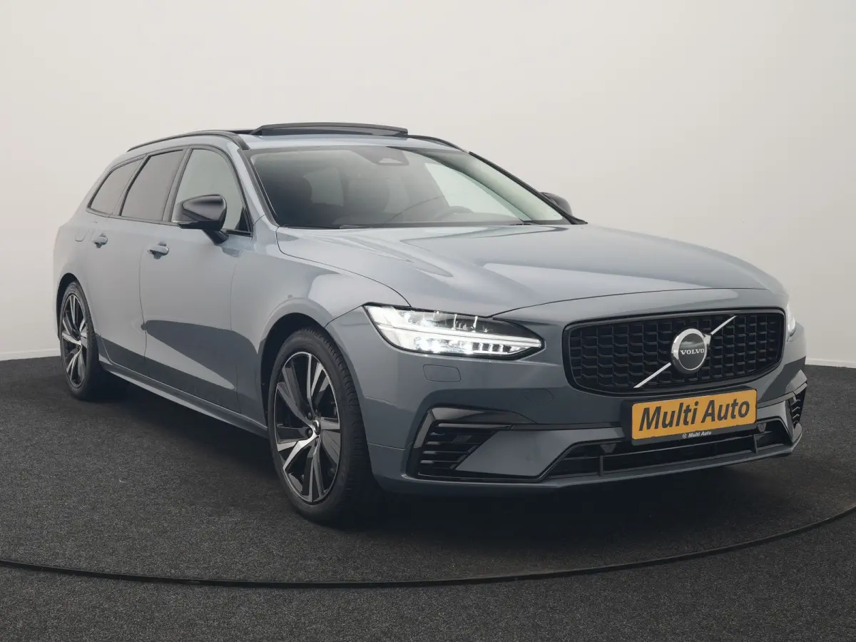 T6 AWD Plus Dark LONG RANGE PHEV 350pk Dealer O.H. | Trekhaak Af Fabriek | Panodak | Adaptive Cruise | Camera | Harman / Kardon | Lederen Comfortzetels Memory & Ventilatie | Keyless | Blis |