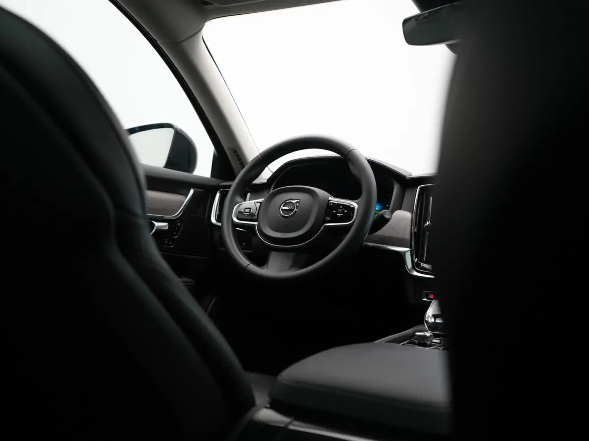 T6 AWD Plus Dark LONG RANGE PHEV 350pk Dealer O.H. | Trekhaak Af Fabriek | Panodak | Adaptive Cruise | Camera | Harman / Kardon | Lederen Comfortzetels Memory & Ventilatie | Keyless | Blis |