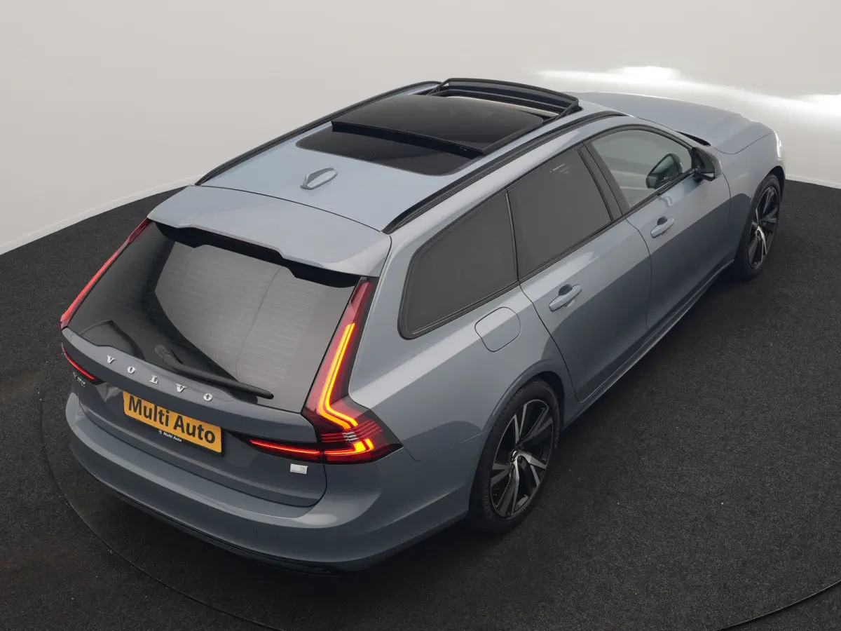 T6 AWD Plus Dark LONG RANGE PHEV 350pk Dealer O.H. | Trekhaak Af Fabriek | Panodak | Adaptive Cruise | Camera | Harman / Kardon | Lederen Comfortzetels Memory & Ventilatie | Keyless | Blis |