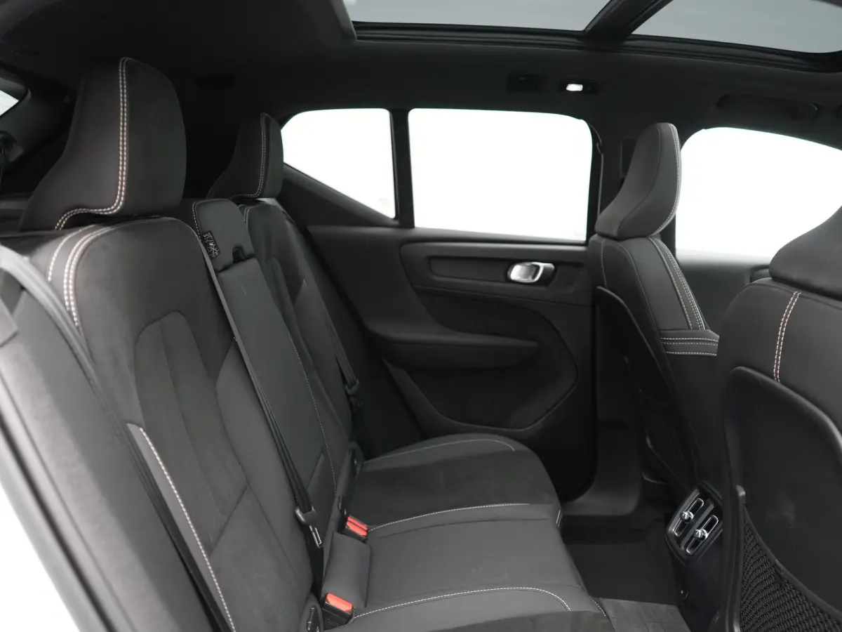 Ultimate 69 kWh 231pk Dealer O.H. | Trekhaak Af Fabriek | Panodak | Warmtepomp | Adaptive Cruise | 360 Camera | Harman / Kardon | Sportstoelen Memory & Verwarmd | Keyless | Blis | Apple Carp