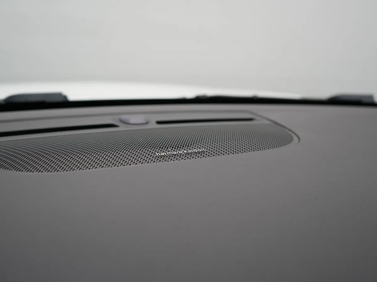 Ultimate 69 kWh 231pk Dealer O.H. | Trekhaak Af Fabriek | Panodak | Warmtepomp | Adaptive Cruise | 360 Camera | Harman / Kardon | Sportstoelen Memory & Verwarmd | Keyless | Blis | Apple Carp
