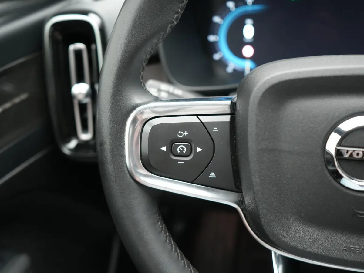 Ultimate 69 kWh 231pk Dealer O.H. | Trekhaak Af Fabriek | Panodak | Warmtepomp | Adaptive Cruise | 360 Camera | Harman / Kardon | Sportstoelen Memory & Verwarmd | Keyless | Blis | Apple Carp