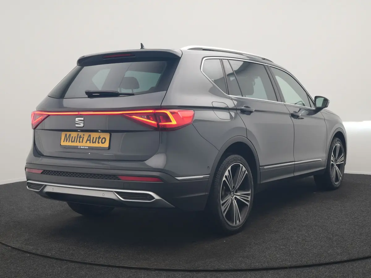 1.4 TSI e-Hybrid Xcellence PHEV 245pk Dealer O.H. | Panodak | Adaptive Cruise | 360 Camera | Sfeerverlichting | Voorstoelen Verwarmd | Keyless | Blis | Apple Carplay | Navigatie | DAB | Plug