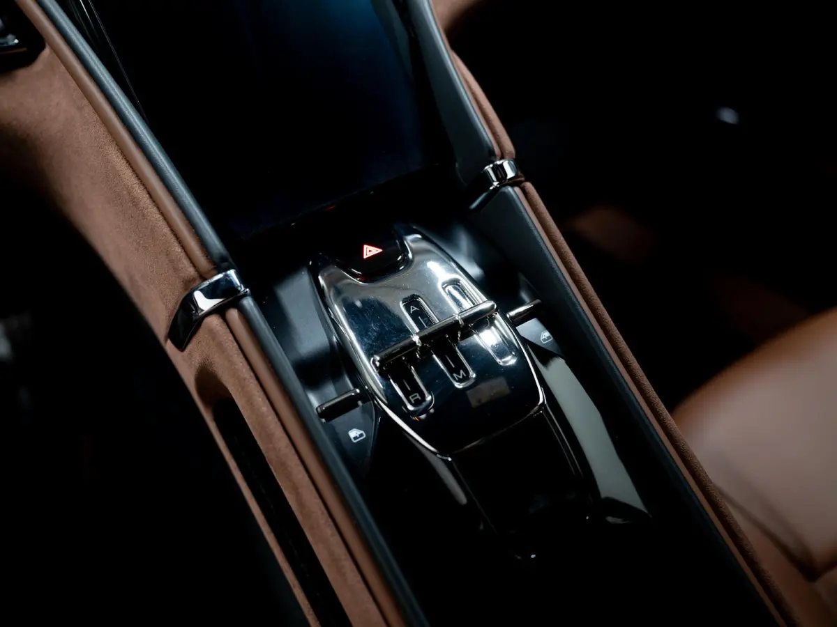 3.9 V8 HELE | Carbon | Full ADAS | CarPlay | Magneride | Elektr. Stoelen | PPF | 360 |
