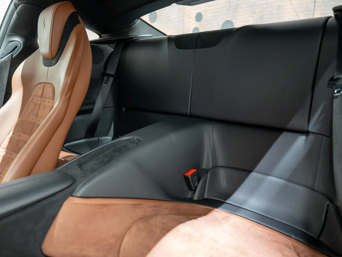 3.9 V8 HELE | Carbon | Full ADAS | CarPlay | Magneride | Elektr. Stoelen | PPF | 360 |
