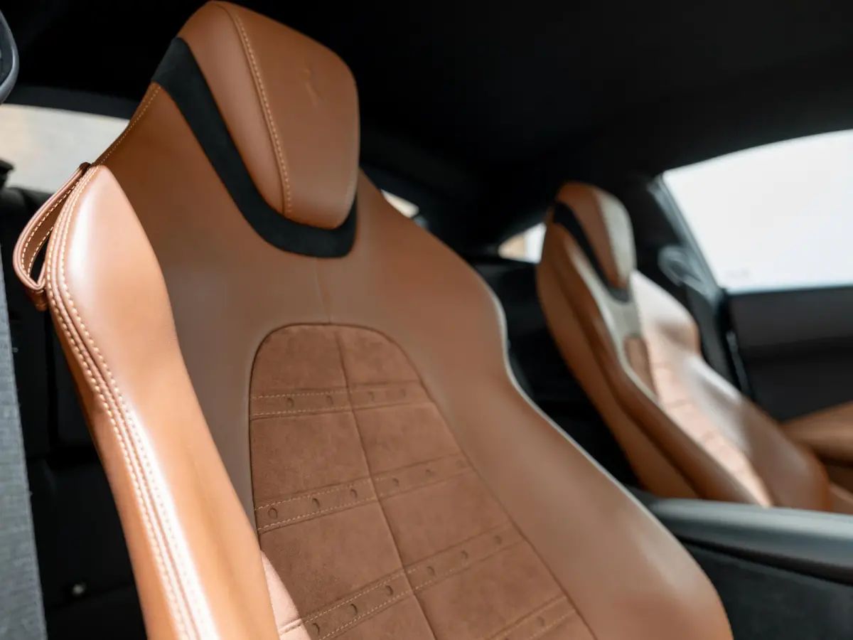 3.9 V8 HELE | Carbon | Full ADAS | CarPlay | Magneride | Elektr. Stoelen | PPF | 360 |