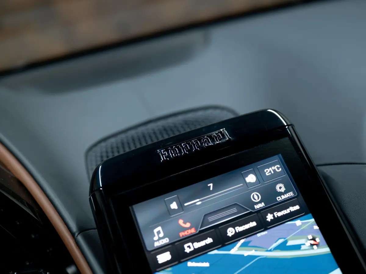 3.9 V8 HELE | Carbon | Full ADAS | CarPlay | Magneride | Elektr. Stoelen | PPF | 360 |