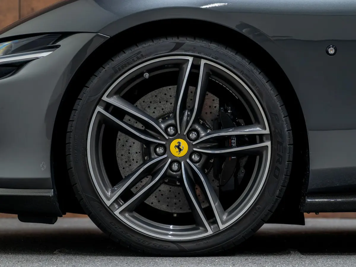 3.9 V8 HELE | Carbon | Full ADAS | CarPlay | Magneride | Elektr. Stoelen | PPF | 360 |