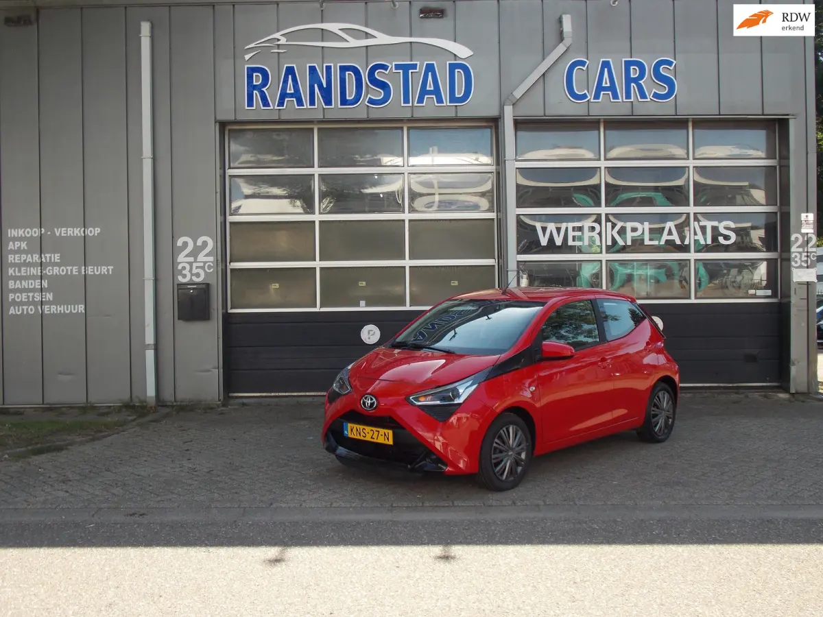1.0 VVT-i x-play Airco Camera Elek Pakket 5Deurs 2021bj GARANTIE