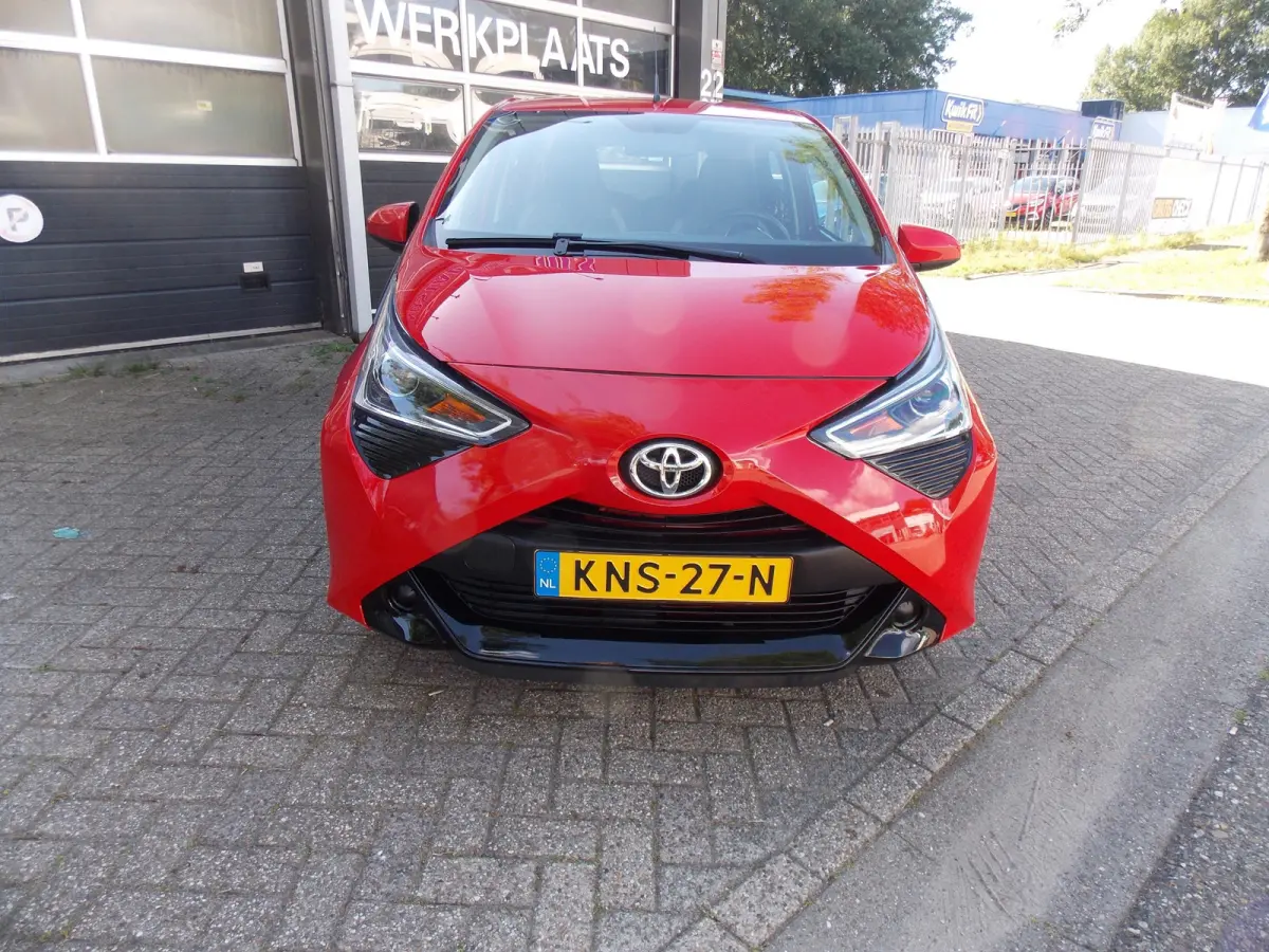 1.0 VVT-i x-play Airco Camera Elek Pakket 5Deurs 2021bj GARANTIE