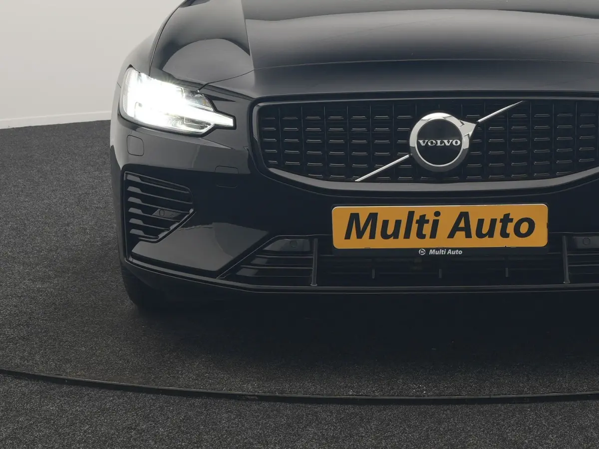T6 AWD Plus Dark LONG RANGE PHEV 350pk Dealer O.H. | Trekhaak Af Fabriek | Camera | Sportstoelen Memory & Verwarmd | Stuur Verwarmd | Apple Carplay | Keyless | DAB | Cruise Control | Plug In