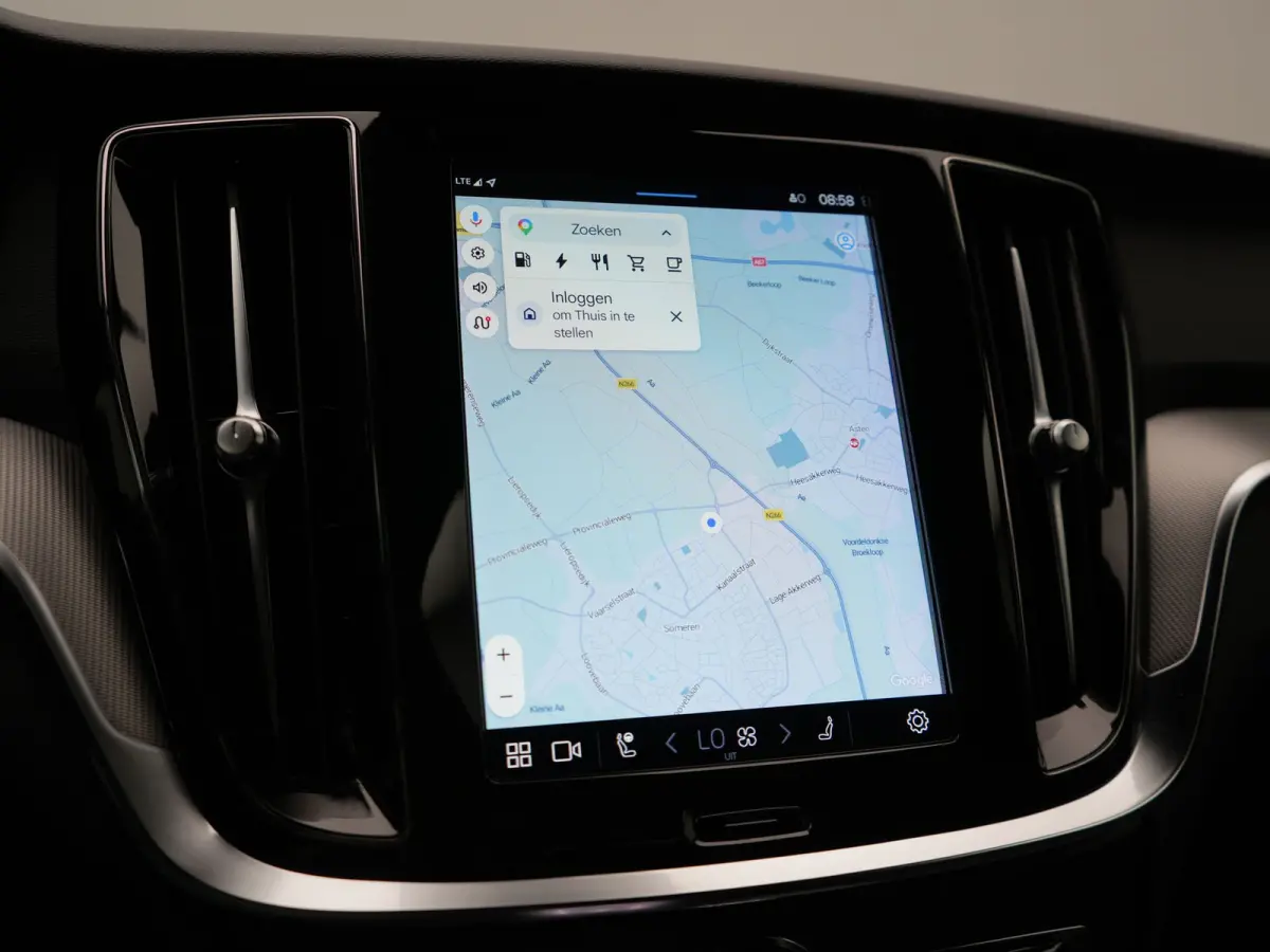 T6 AWD Plus Dark LONG RANGE PHEV 350pk Dealer O.H. | Trekhaak Af Fabriek | Camera | Sportstoelen Memory & Verwarmd | Stuur Verwarmd | Apple Carplay | Keyless | DAB | Cruise Control | Plug In