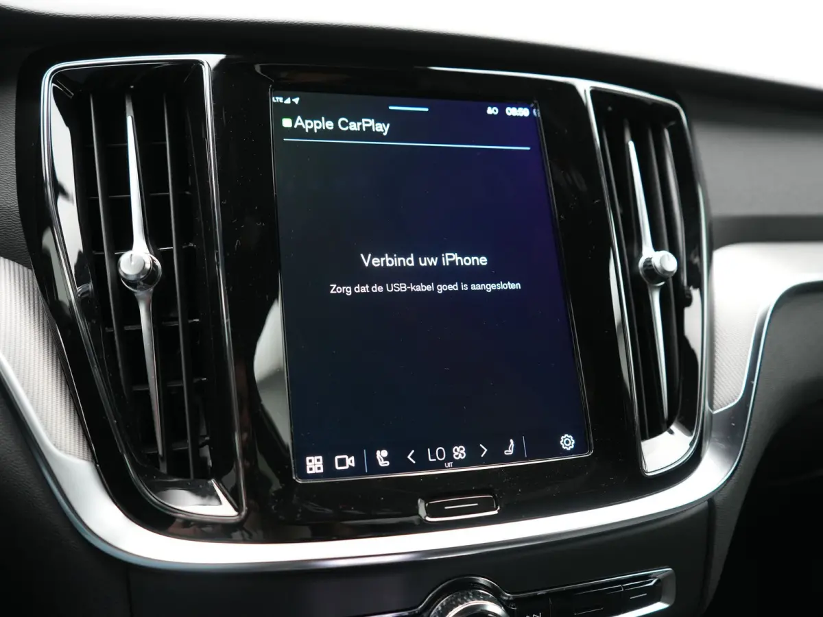T6 AWD Plus Dark LONG RANGE PHEV 350pk Dealer O.H. | Trekhaak Af Fabriek | Camera | Sportstoelen Memory & Verwarmd | Stuur Verwarmd | Apple Carplay | Keyless | DAB | Cruise Control | Plug In