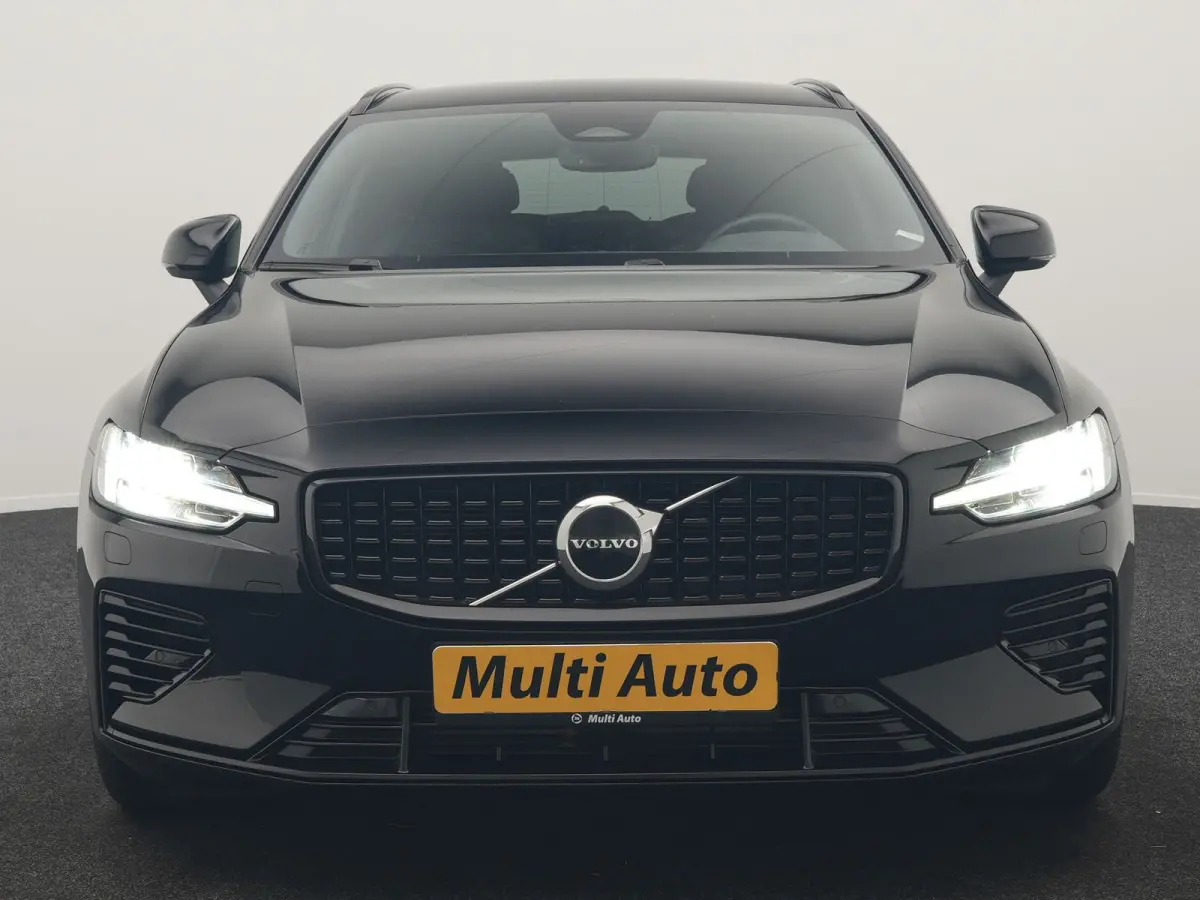 T6 AWD Plus Dark LONG RANGE PHEV 350pk Dealer O.H. | Trekhaak Af Fabriek | Camera | Sportstoelen Memory & Verwarmd | Stuur Verwarmd | Apple Carplay | Keyless | DAB | Cruise Control | Plug In