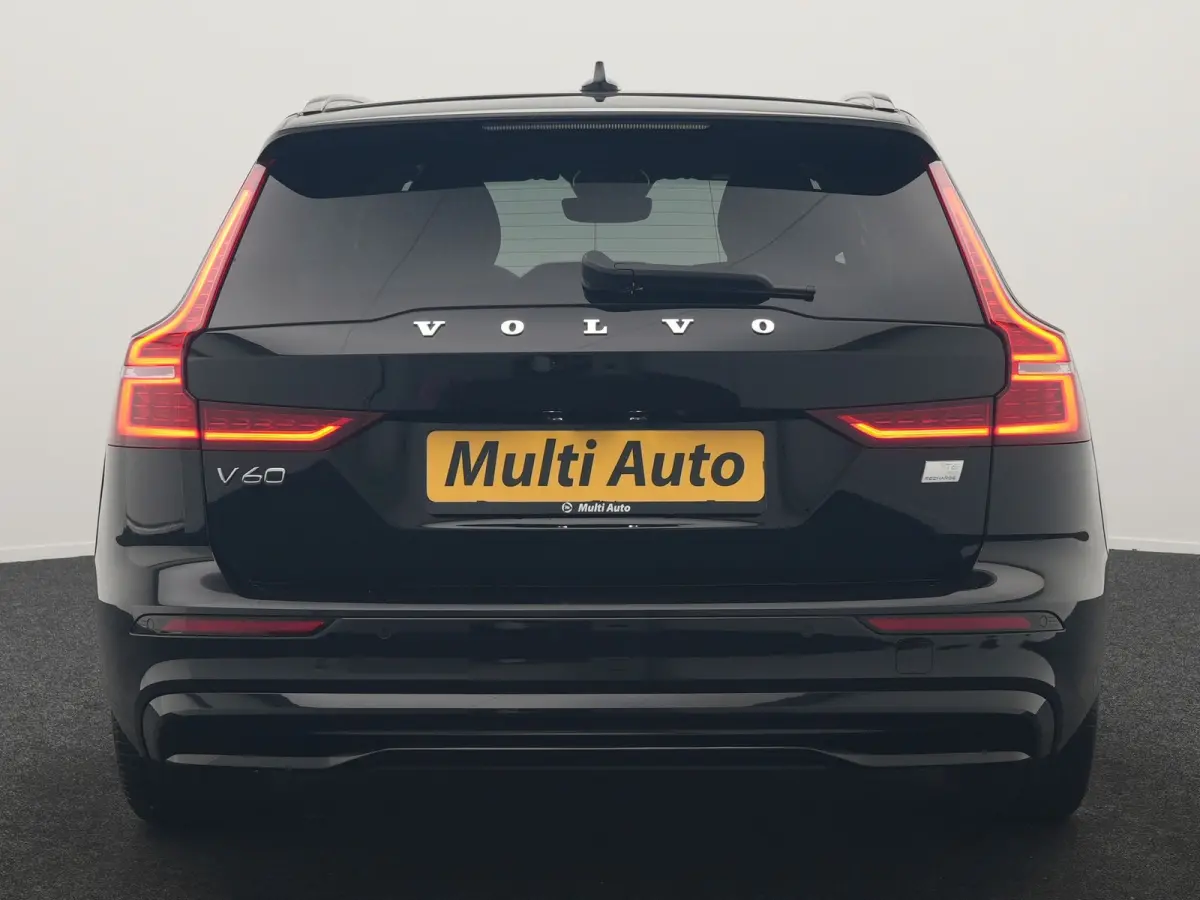 T6 AWD Plus Dark LONG RANGE PHEV 350pk Dealer O.H. | Trekhaak Af Fabriek | Camera | Sportstoelen Memory & Verwarmd | Stuur Verwarmd | Apple Carplay | Keyless | DAB | Cruise Control | Plug In